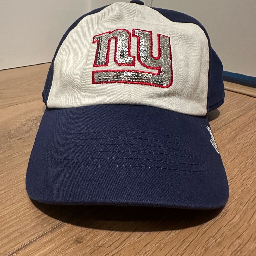 Women’s NY Giants Hat with Sequin Logo